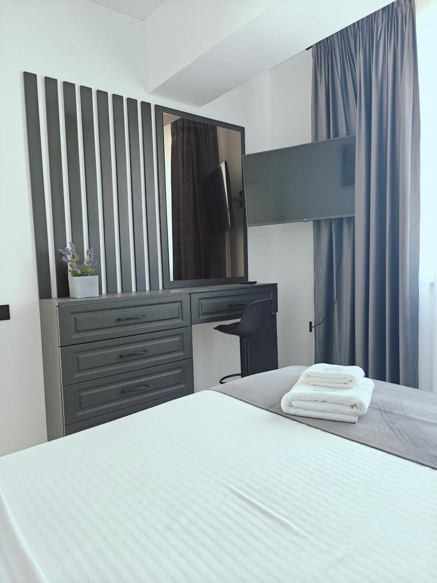 Mamaia Nord Vip Aparthotel Năvodari Exterior foto